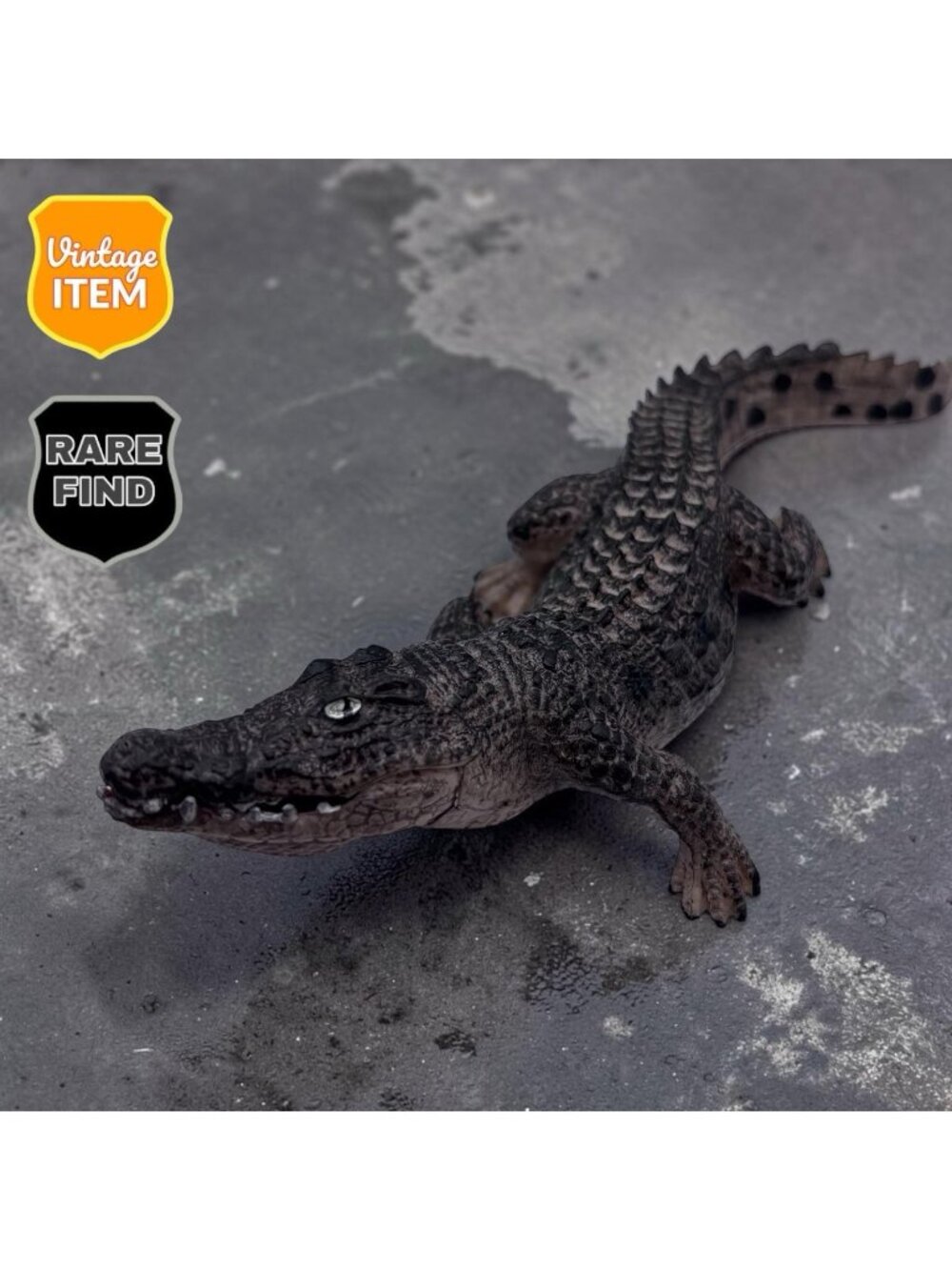 Vintage RARE Unmarked Realistic Crocodile Alligator Figure 6.5 Inches Long.